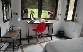 Convenient Rooms - Ferry, Train & Bus Station -