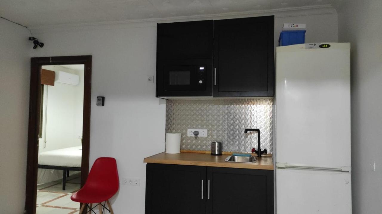 Convenient Rooms - Ferry, Train & Bus Station - Algeciras Exterior photo